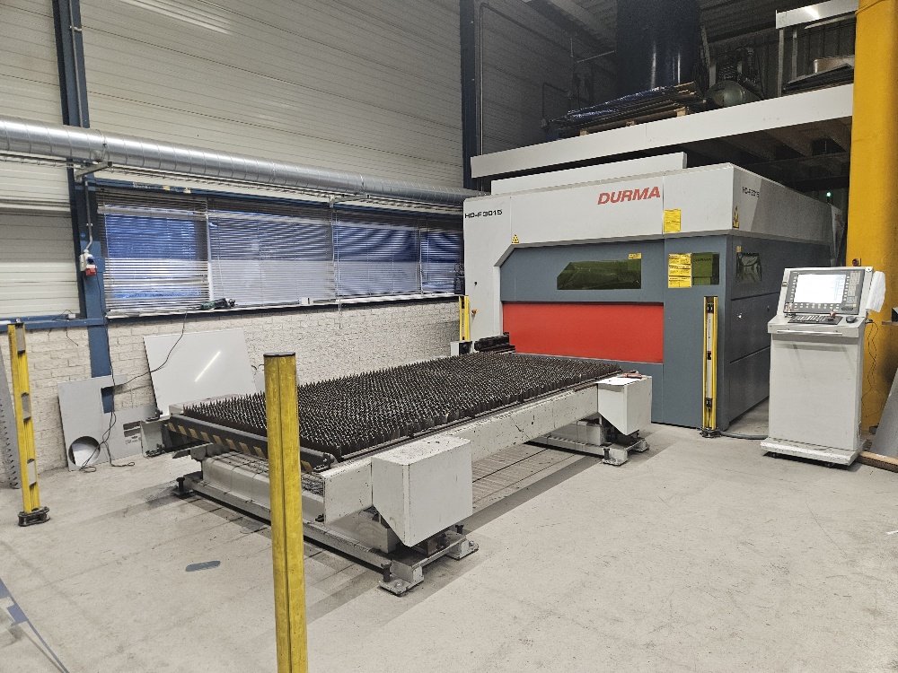 Machine de découpe laser Durma HD F 3015