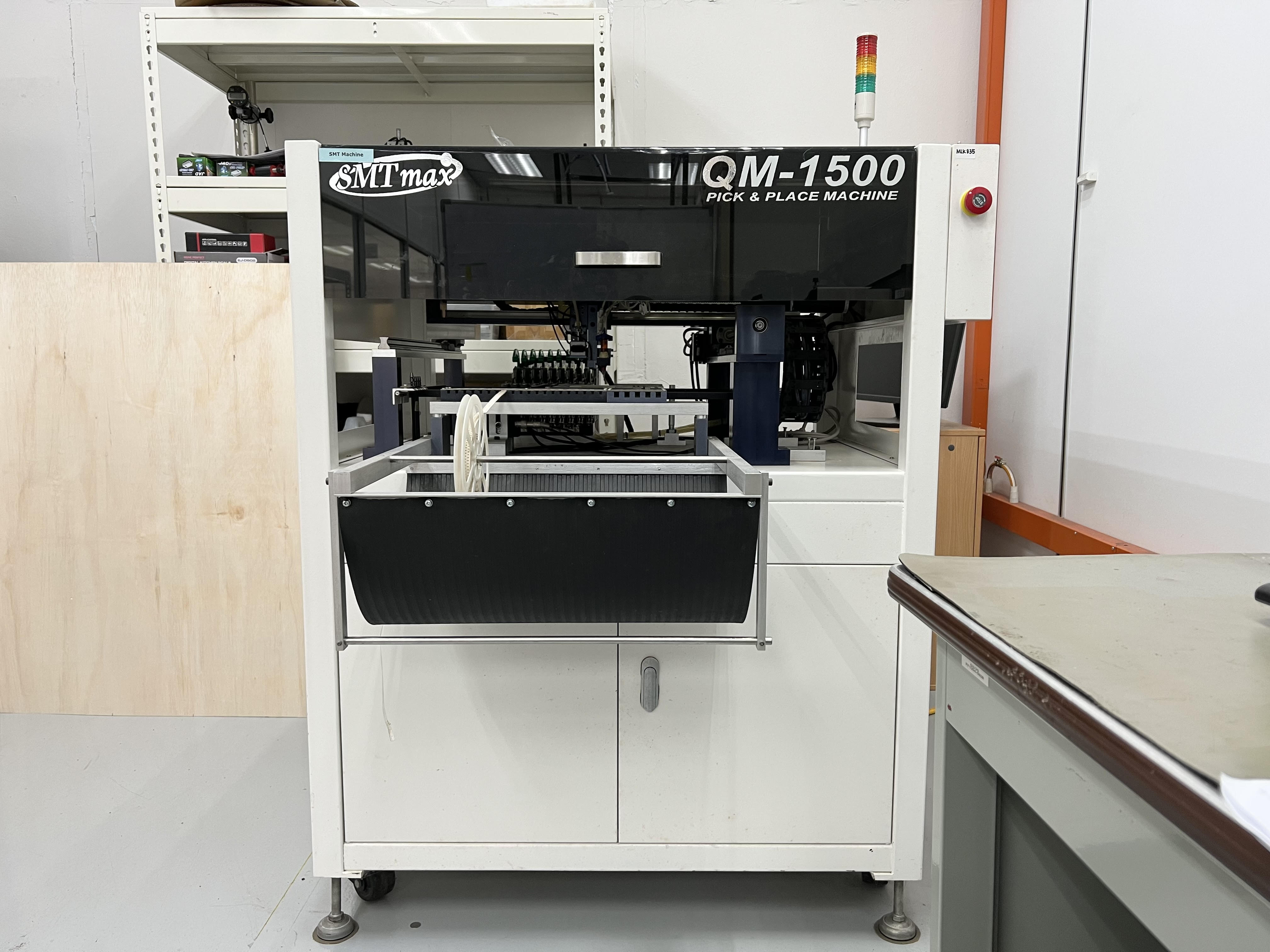 Machine pick & place entièrement automatisée SMT MAX QM1500 avec 10 alimentateurs
