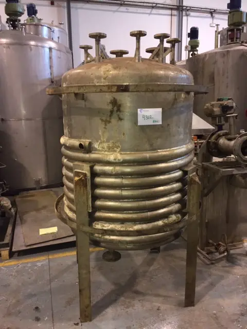 CUVE INOX 316L 850 LITRES MORES2 ATELIERS AVEC DEMI-CANNE D'OCCASION