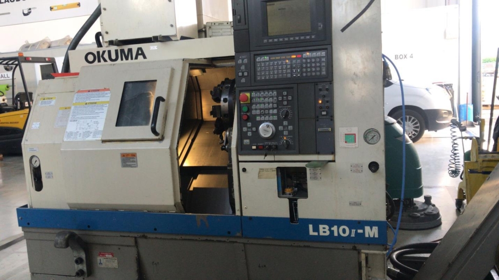 Tour motorisé cnc OKUMA LB10IIM d'occasion