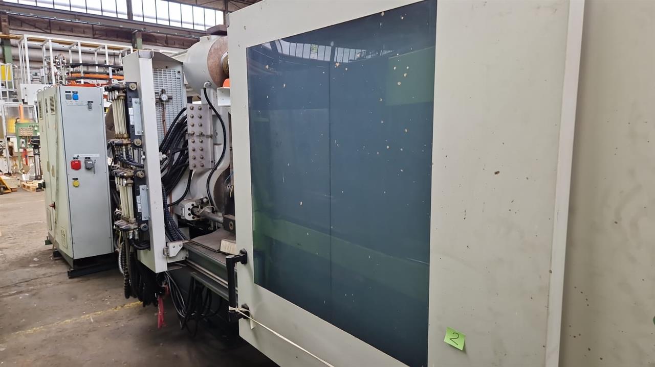 Presse à injecter FERROMATIK-MILACRON MV350