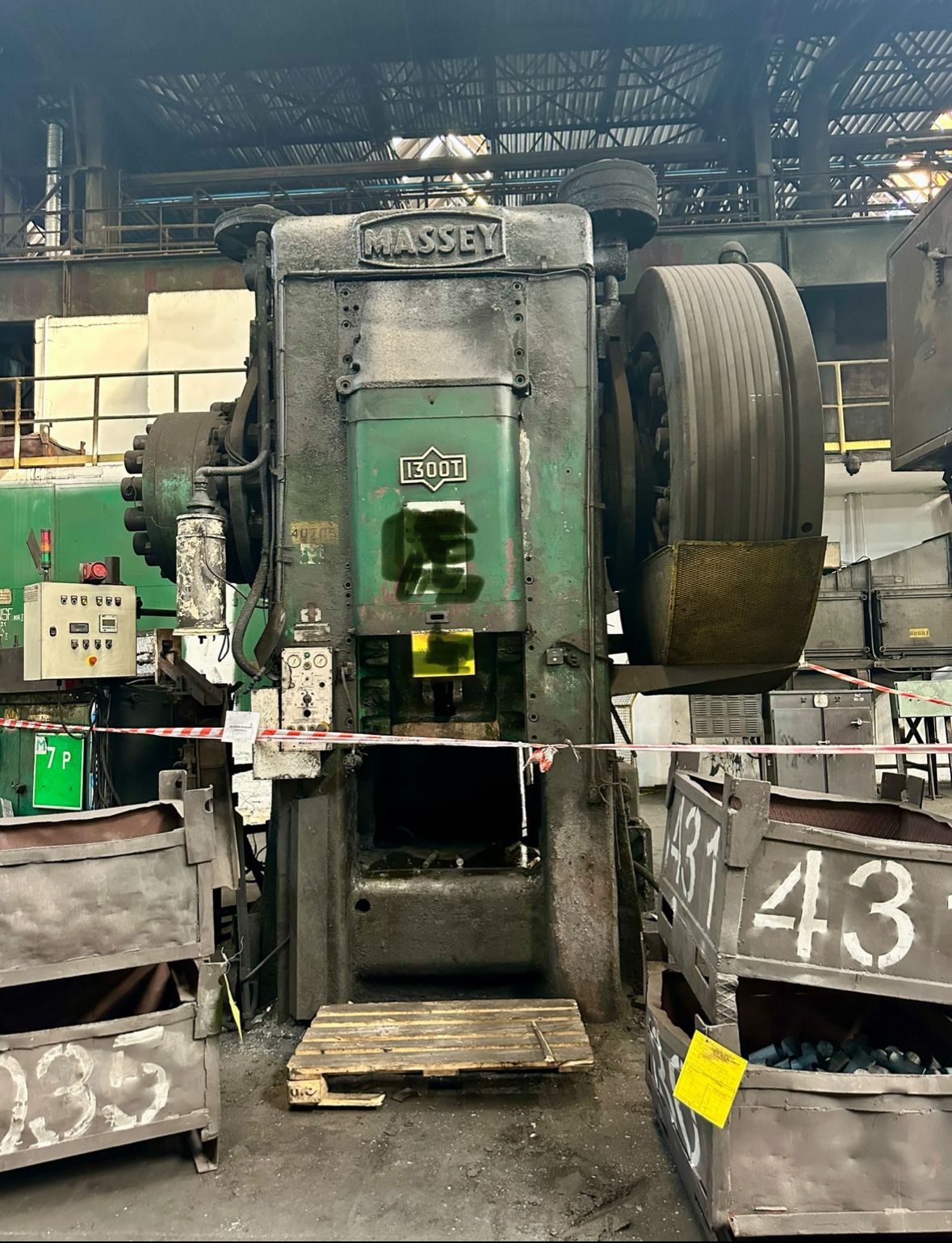 Presse Massey Capacity Tons: 1300