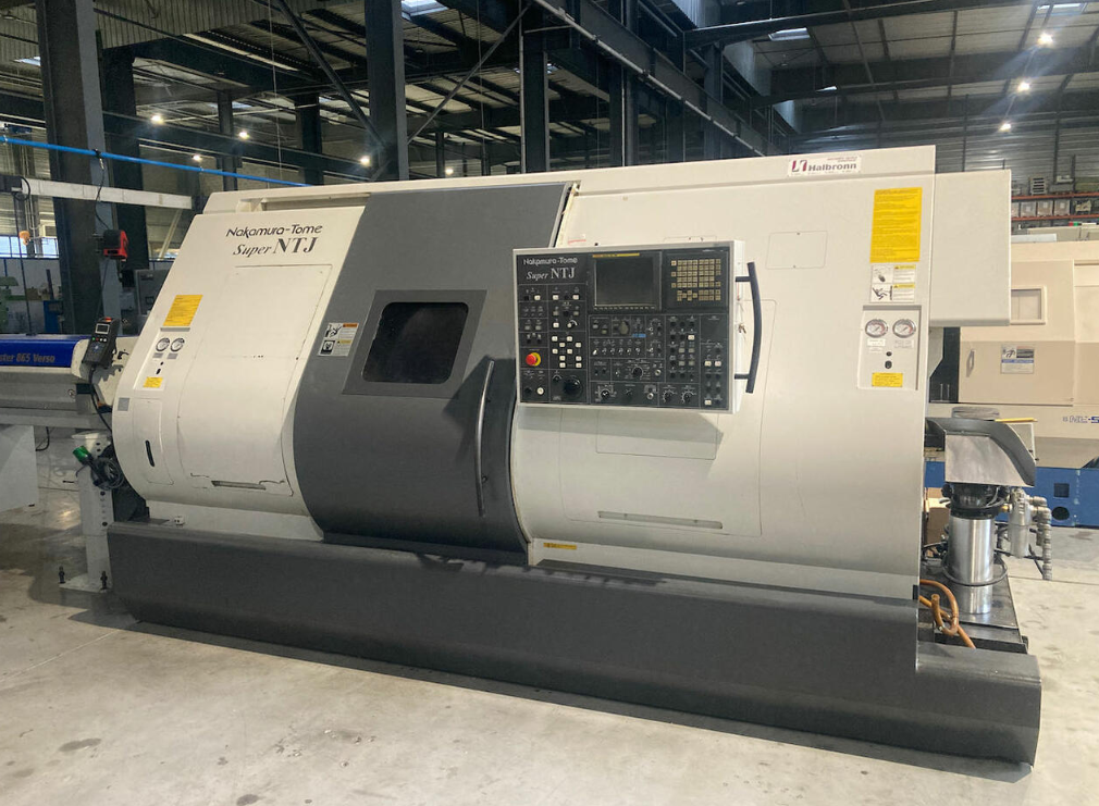 Tour CNC avec ravitailleur de barres Nakamura Super NTJ d'occasion