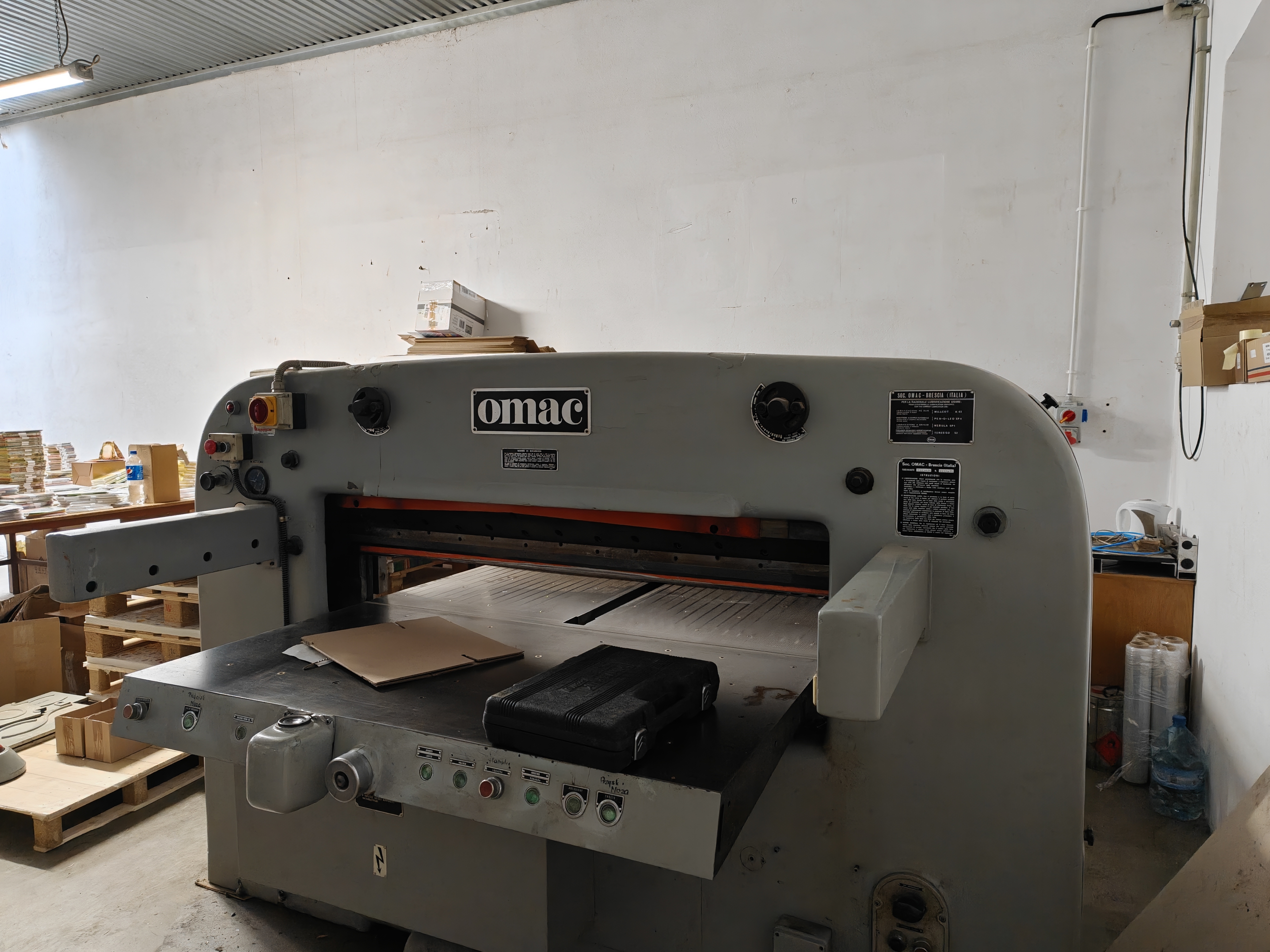 Massicot Omac TOE-131