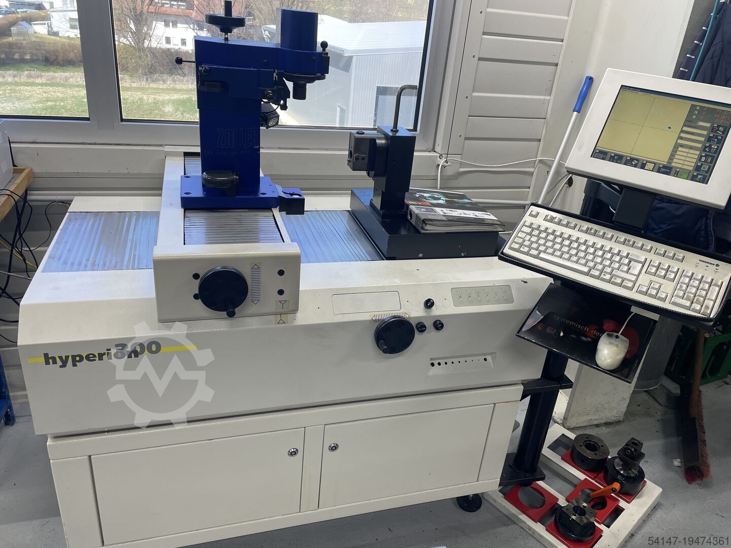 Tool presetter Zoller Hyperion 300