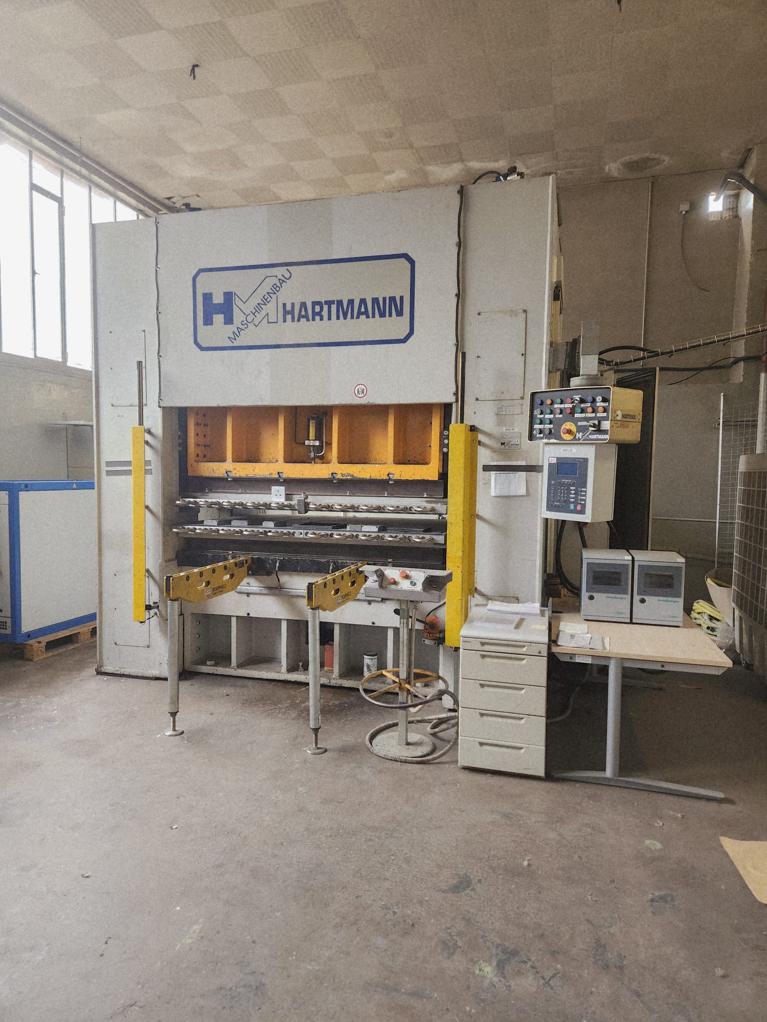 Presse industrielle hartmann HDP 300 Hot deal