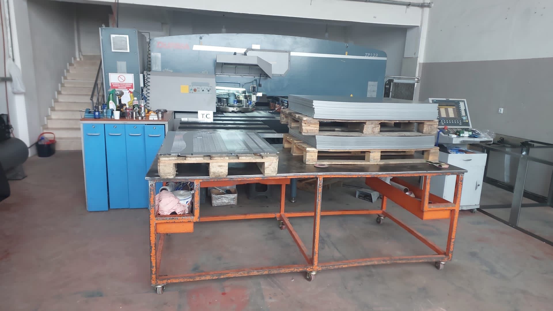 Poinçonneuse à cnc Durma TP 123