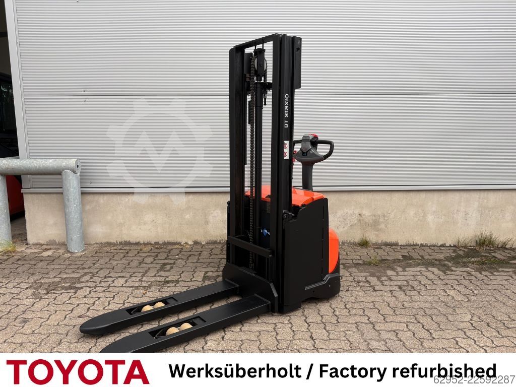 High Lift stacker Cesab S212