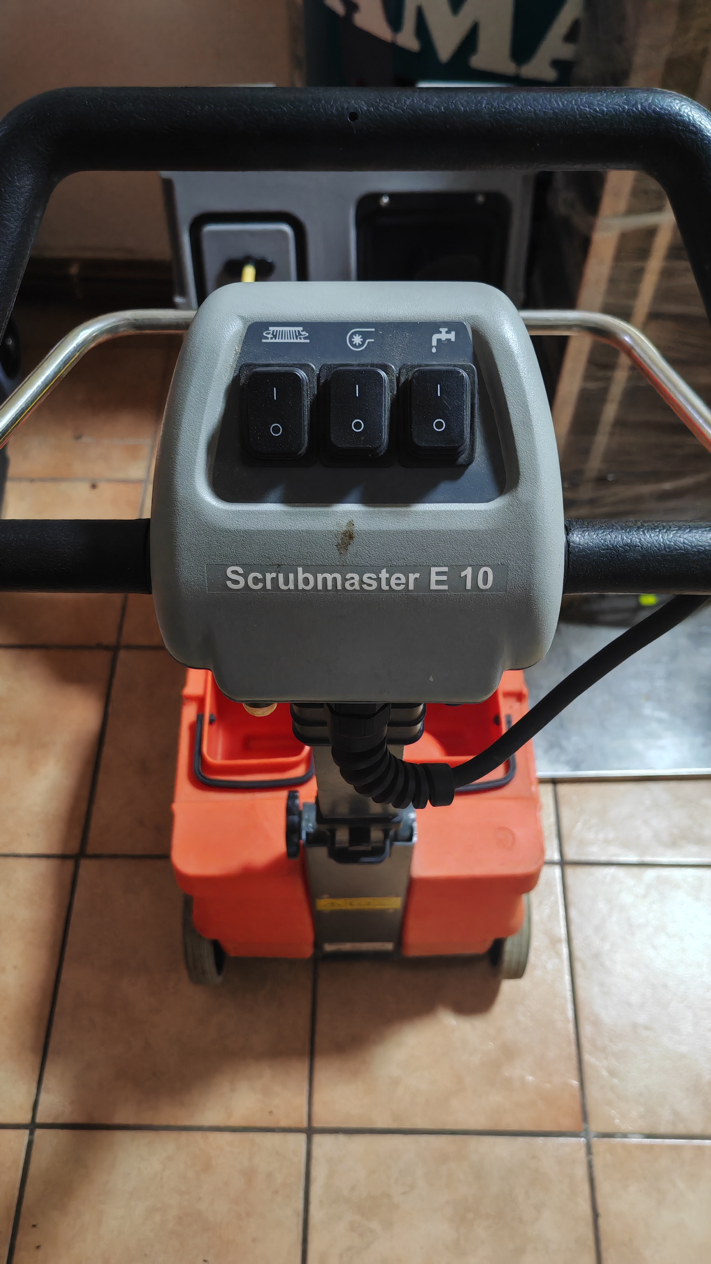 Unité de nettoyage par aspiration Hako Scrubmaster E 10
