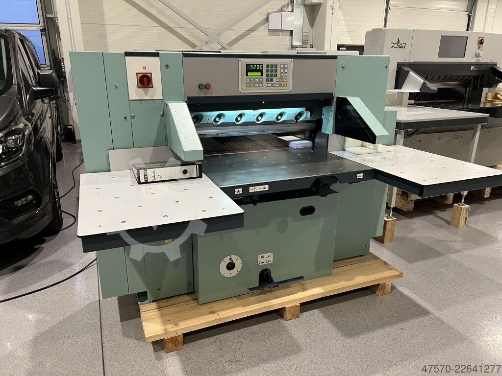 Paper cutting machine Perfecta 92 Paper Cutting Guillotine