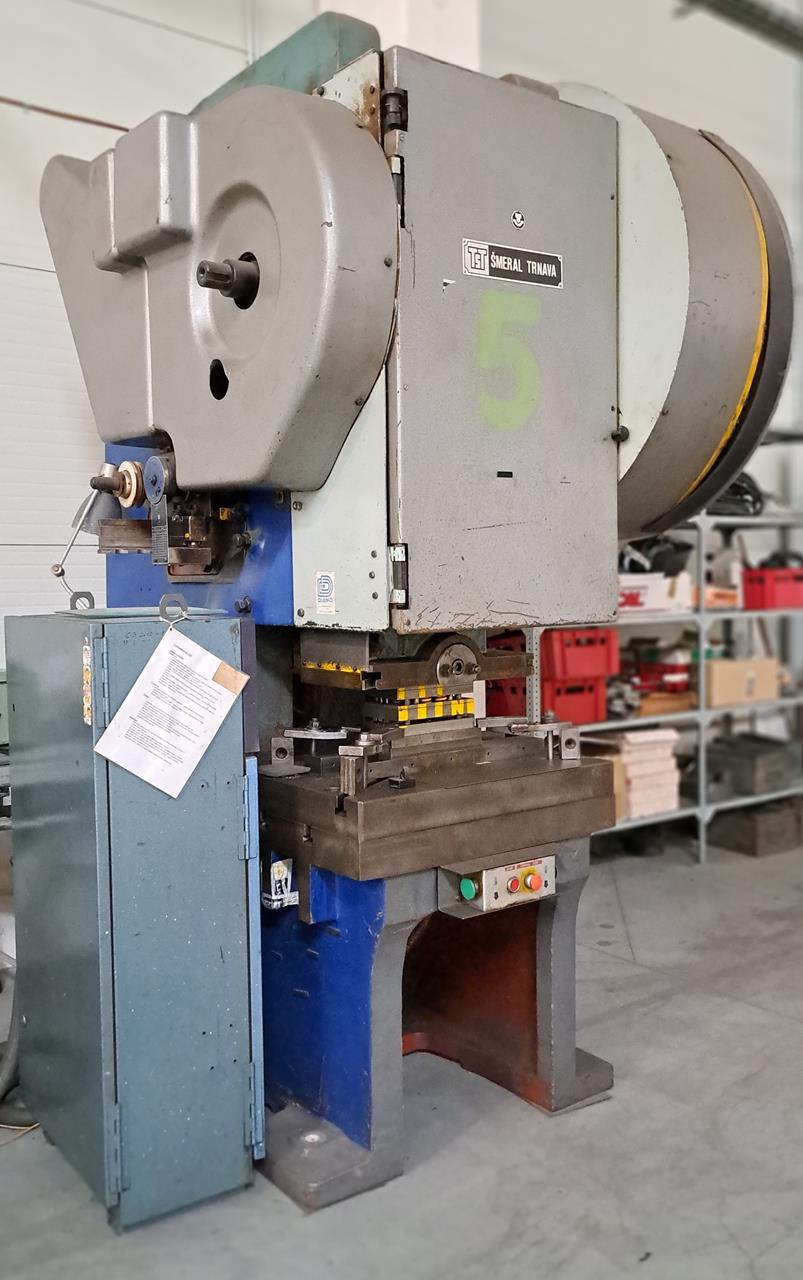 Presse excentrique SMERAL LEPA 63 PA