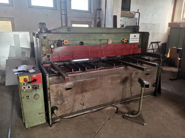 Cisaille guillotine hydraulique Strojarne Piesok NTE 2000/6,3