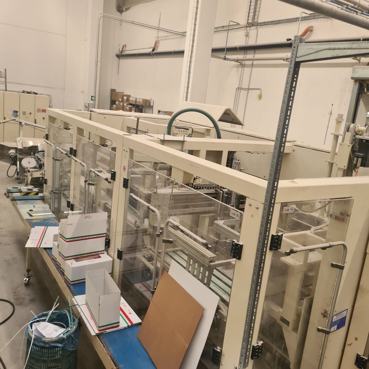 Etuyeuse Altopack Cartoning machine