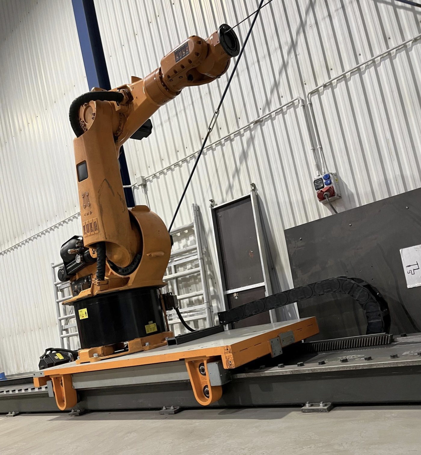 Robot industriel KUKA KR 150-2-TJ