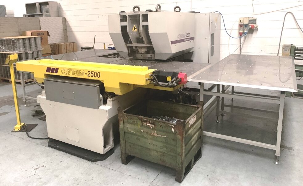 Poinçonneuse à cnc MURATEC-WIEDEMANN CENTRUM 2500