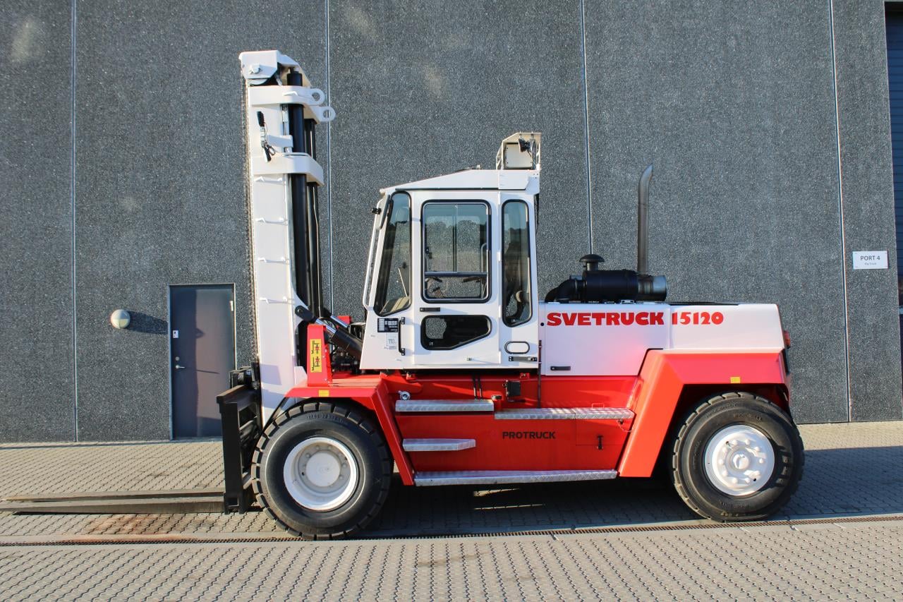 Chariot élévateur diesel SveTruck 15120-38