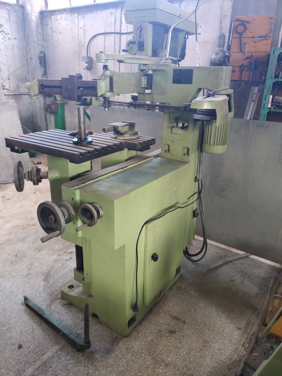 Fraiseuse universelle Yunnan machine tools works YM-P100-1420