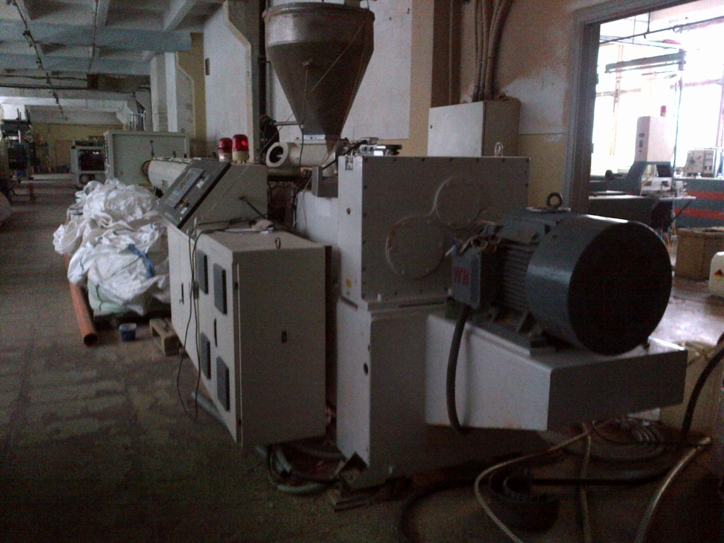 Extrudeuse bivis BEIER MACHINERY SJZ65/132
