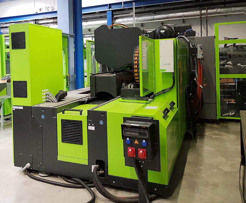 Machine de moulage par injection Engel 2-K d'occasion