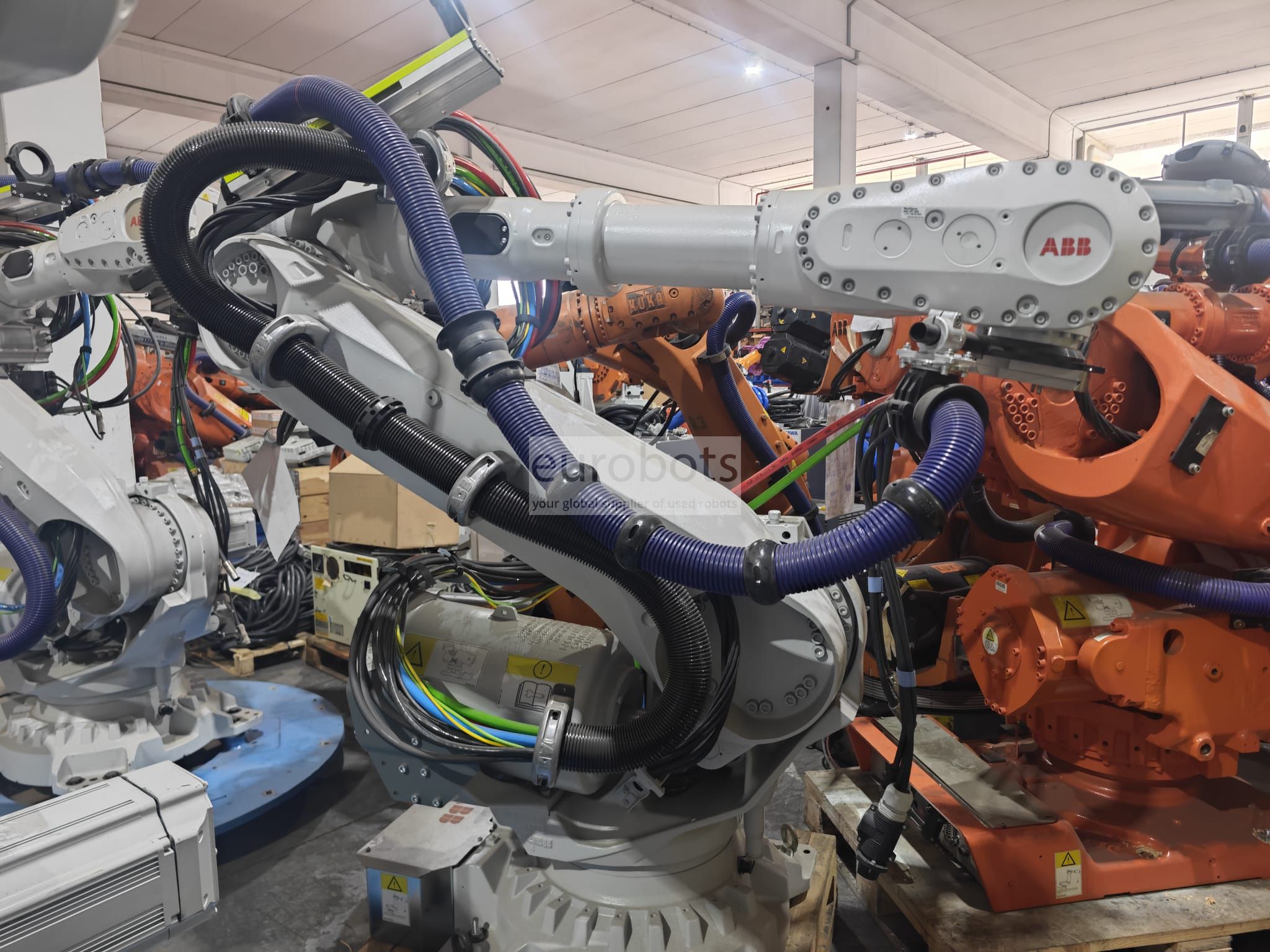 Robot industriel ABB IRB 6700 M2004 150/3.20