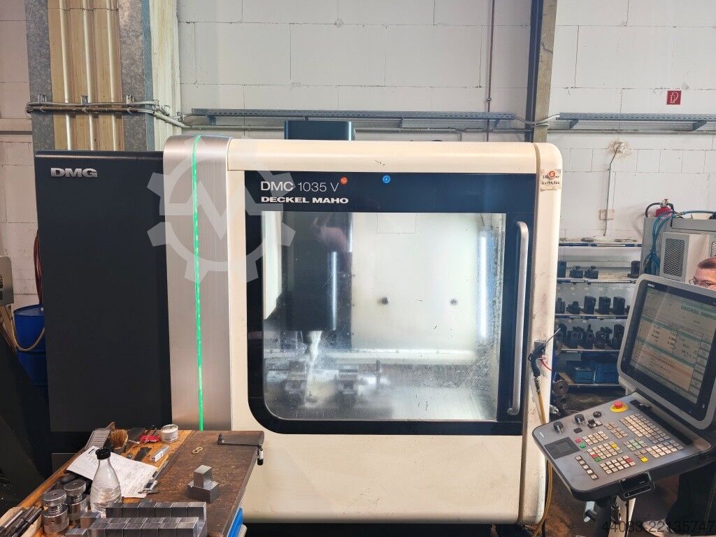 Machining Center - Vertical Deckel Maho DMC 1035 V