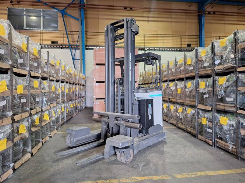 Chariot élévateur diesel UniCarriers 250DTFVRE635UFW