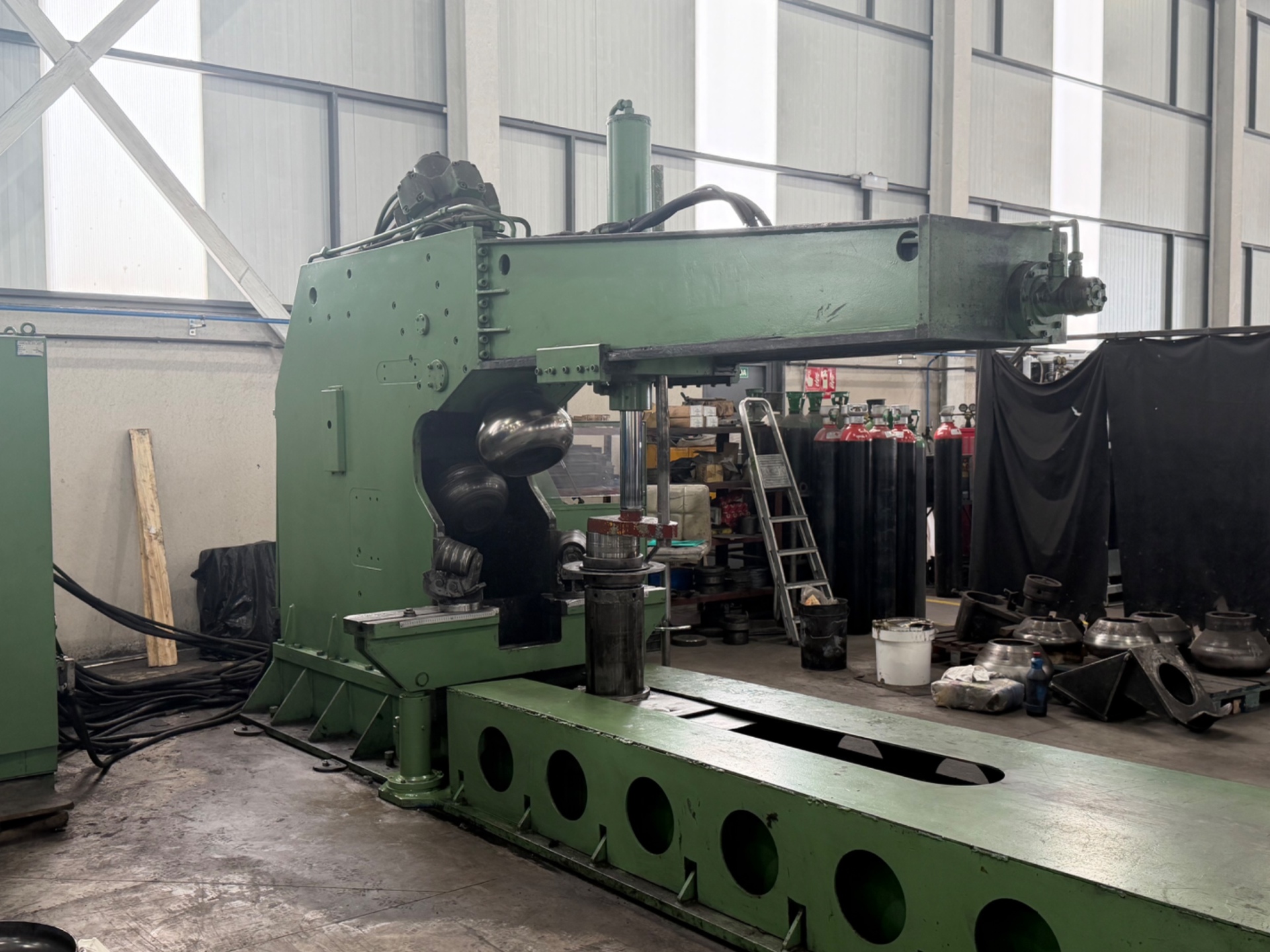 Machine de tôlerie BOLDRINI RIBO 20HY/4000