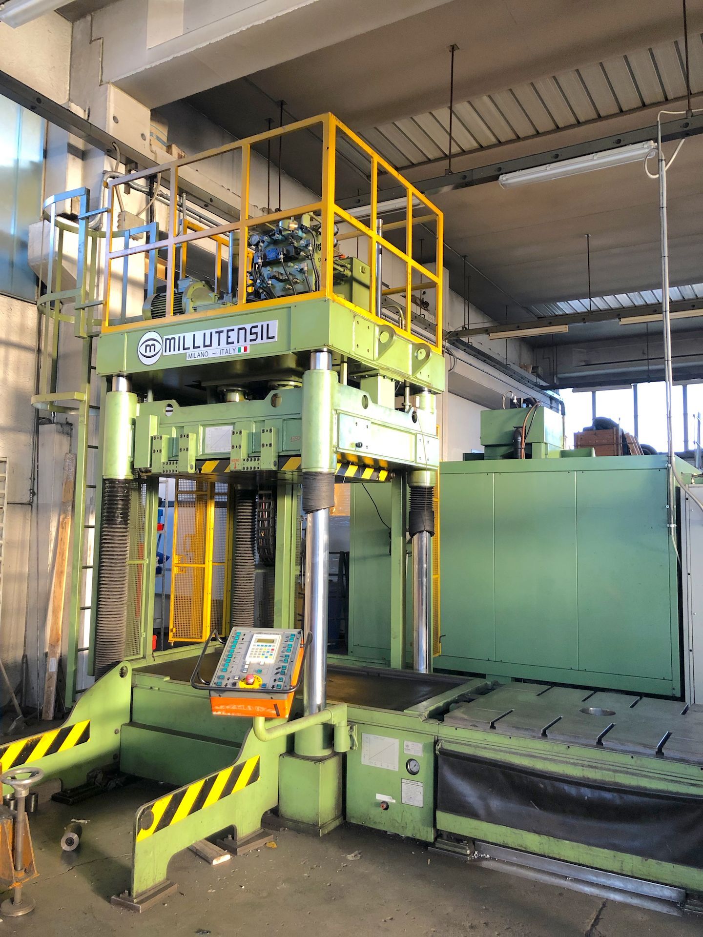 Presse hydraulique MILLUTENSIL MIL123