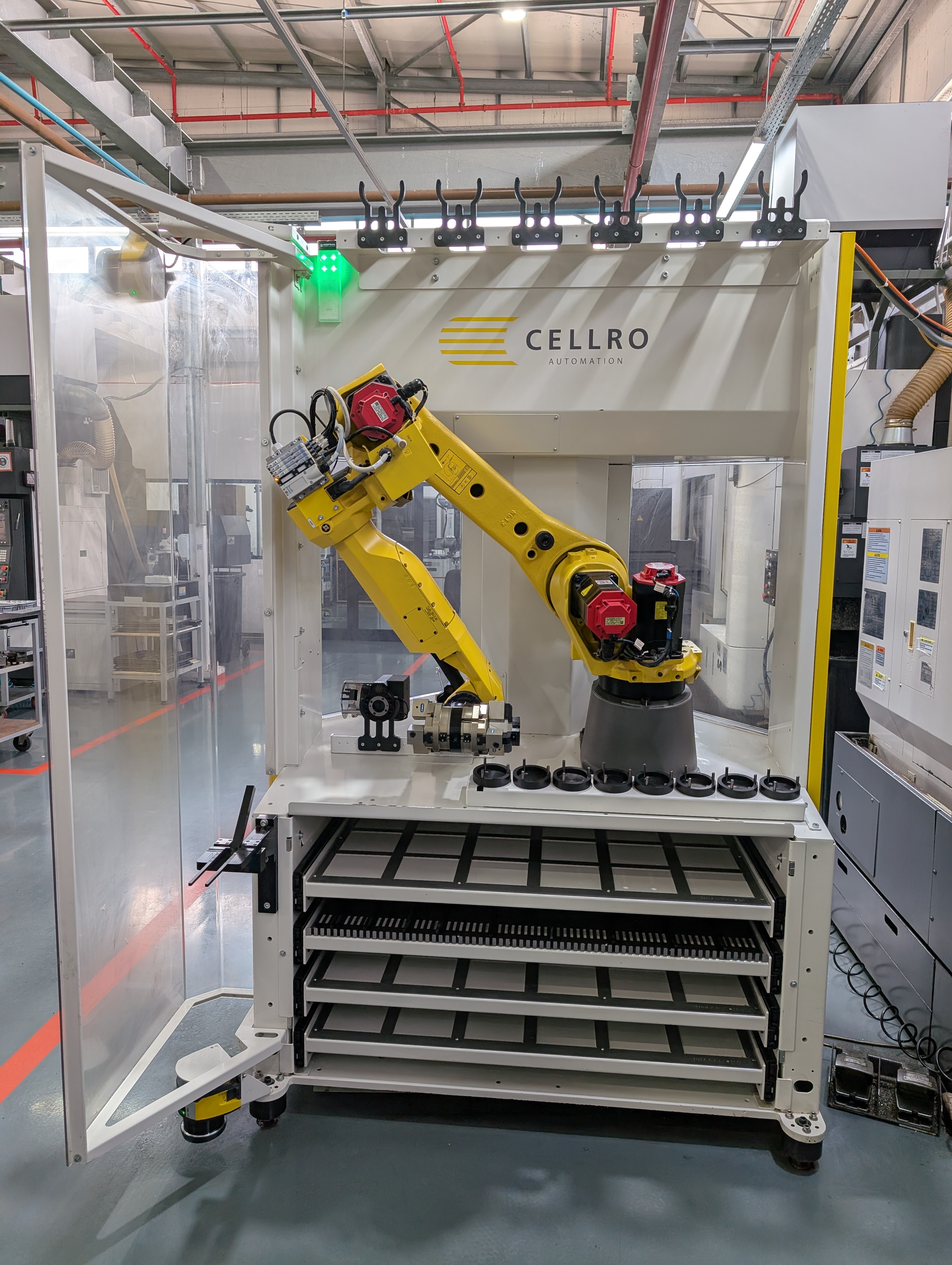 Système d'automatisation Cellro Xelerate X20 avec 3 pinces