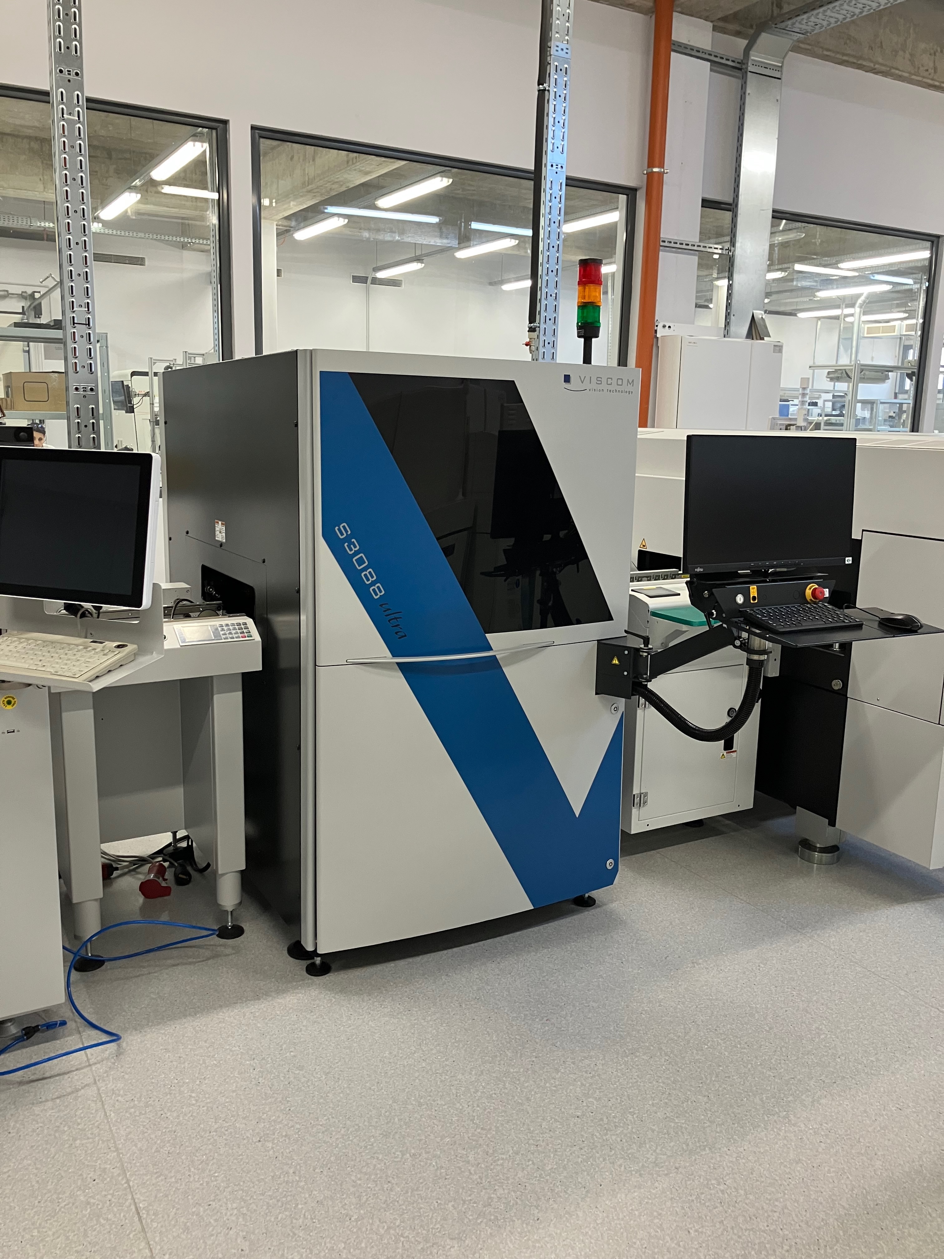 Machine à circuits imprimés VISCOM S3088 Ultra