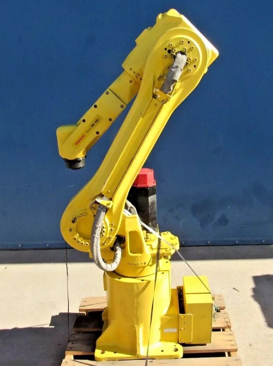 Robot industriel Fanuc M-6iB