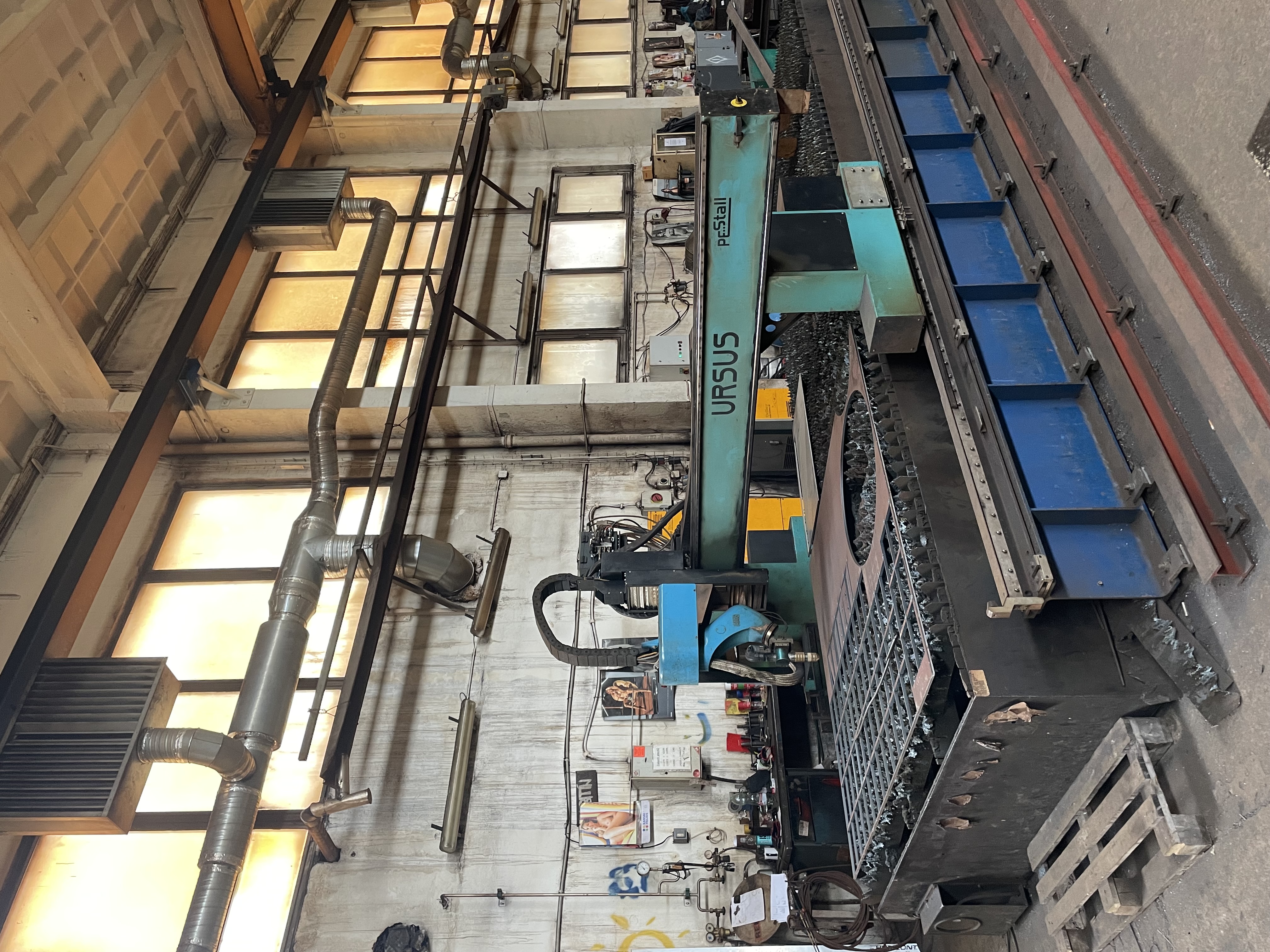 Machine de découpe plasma / gaz Pestall Ursus