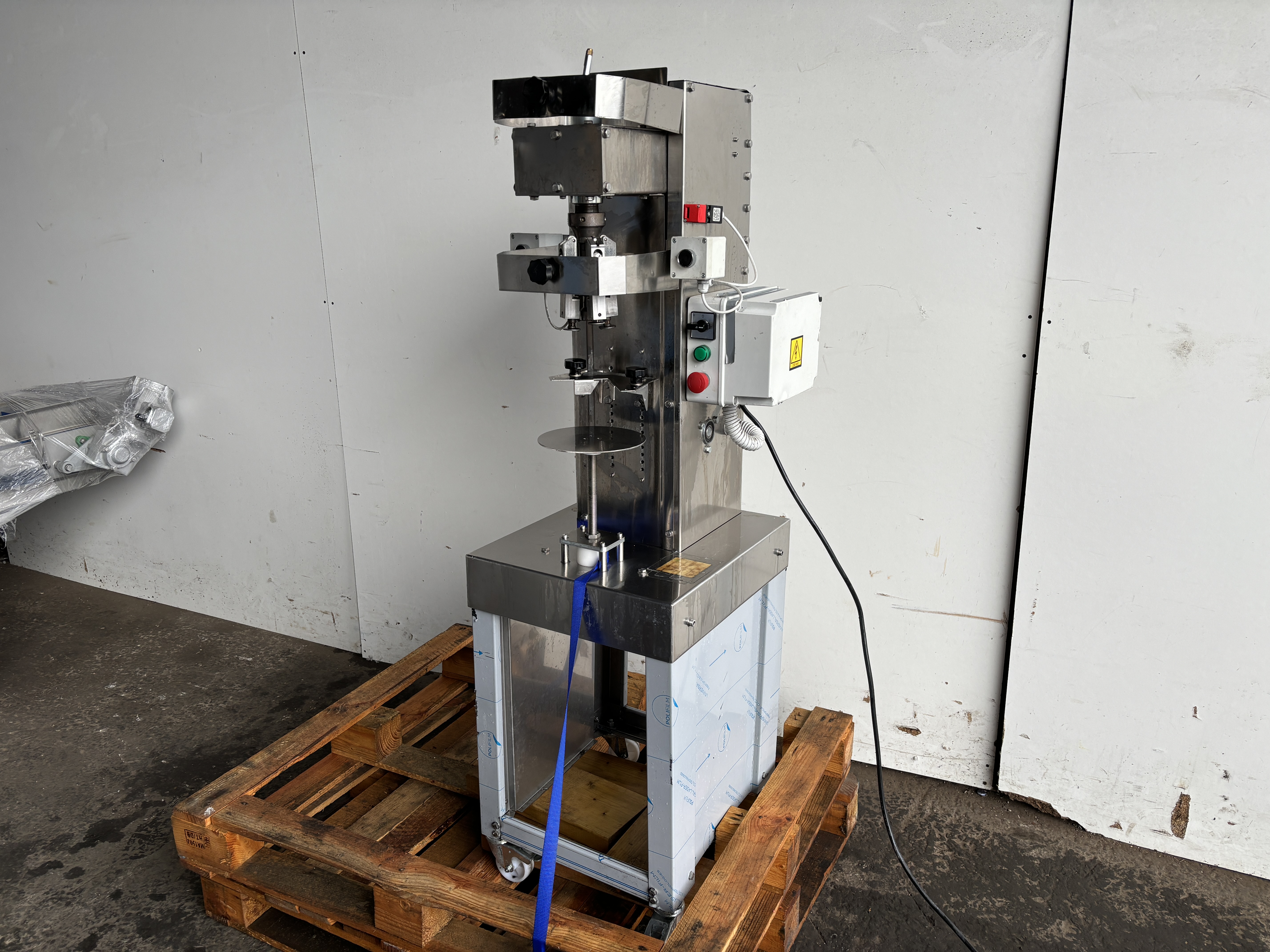 Capsuleuse MEP AVT400