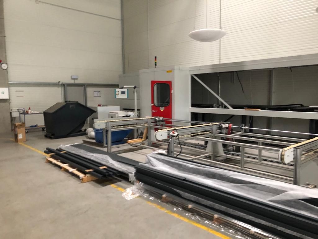 Pressta Eisele Machine à scier V-Cut Sheet metal machine