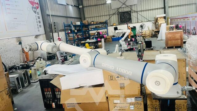 Industrial robot DOBOT CR12A