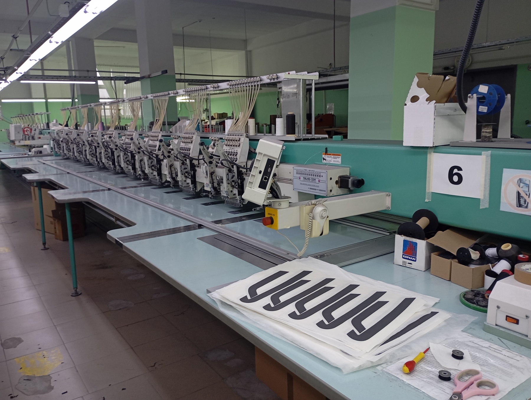 Machine à broder Tajima TMLHII-1209