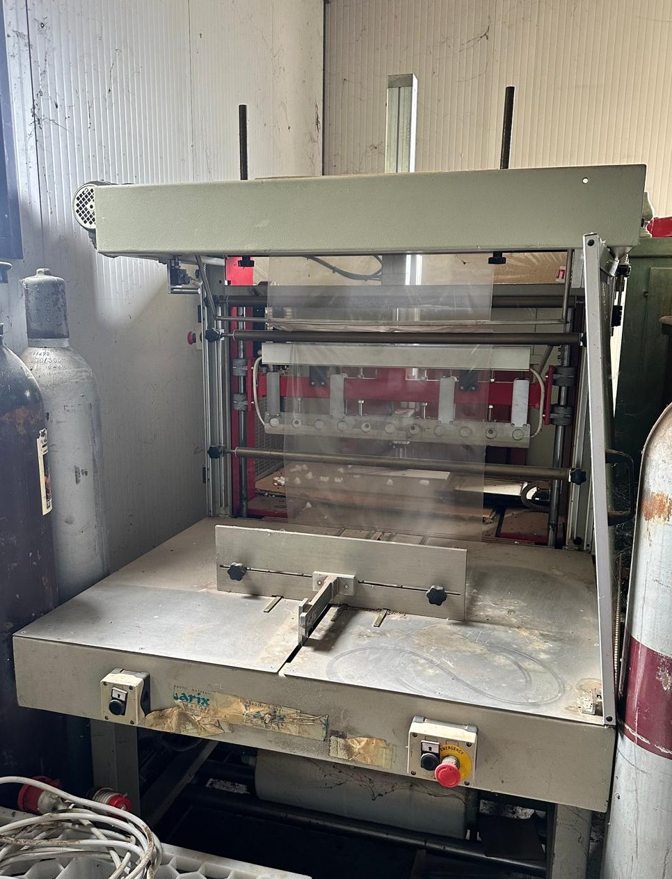 Machine de suremballage sous film rétractable IFP FKB/Compact
