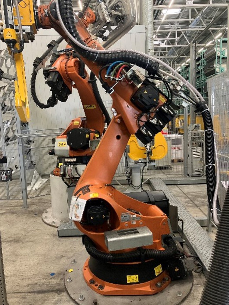 Robot KUKA KR 240-2 2000 numéro de série 910452 robot industriel incluant armoire de commande 57273