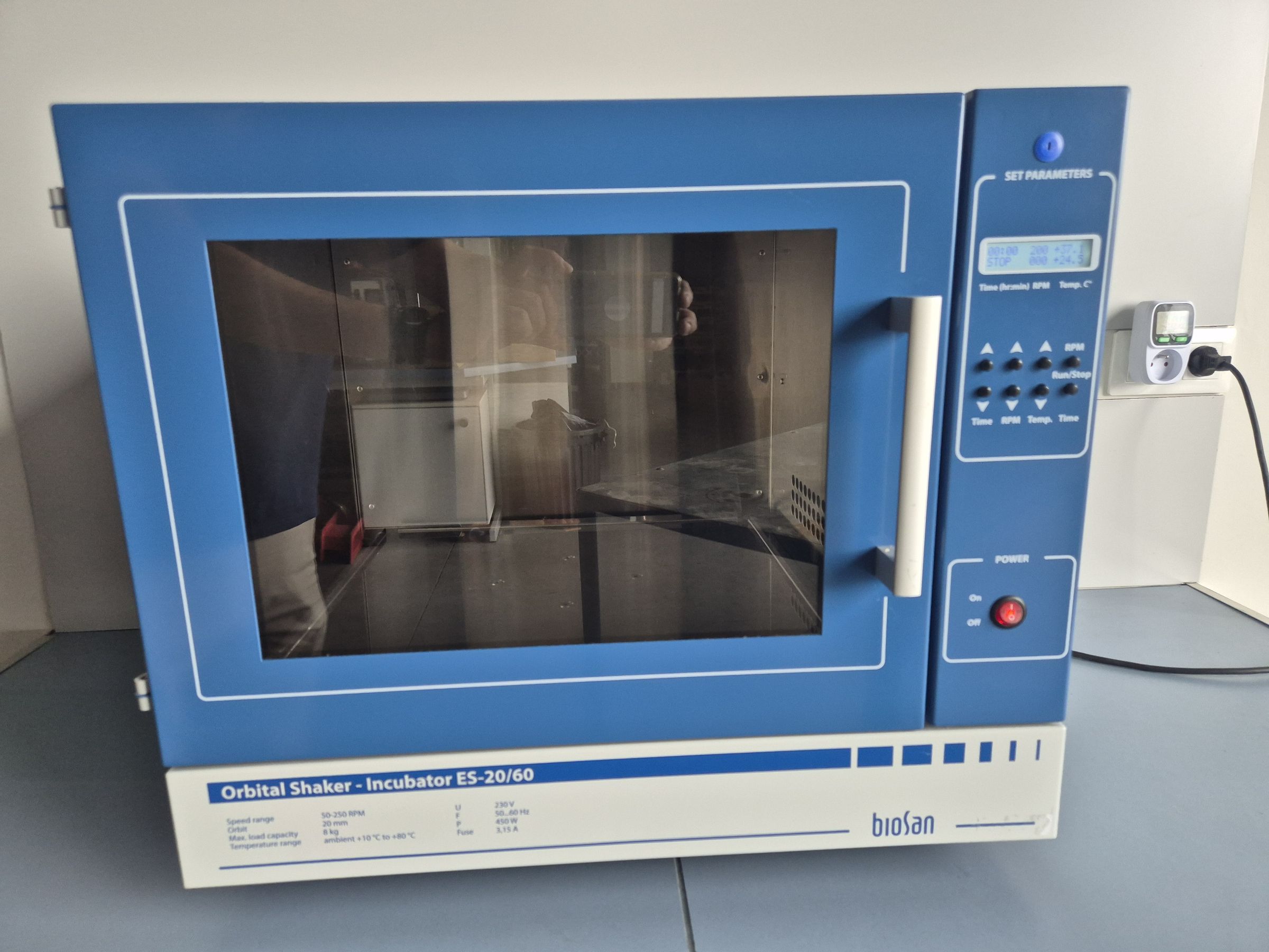 Incubateur à agitation orbitale BioSan ES-20/60