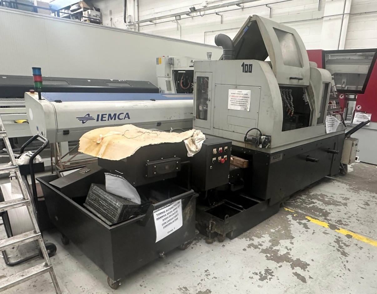 Tour cnc à poupée mobile HANWHA XD20V d'occasion