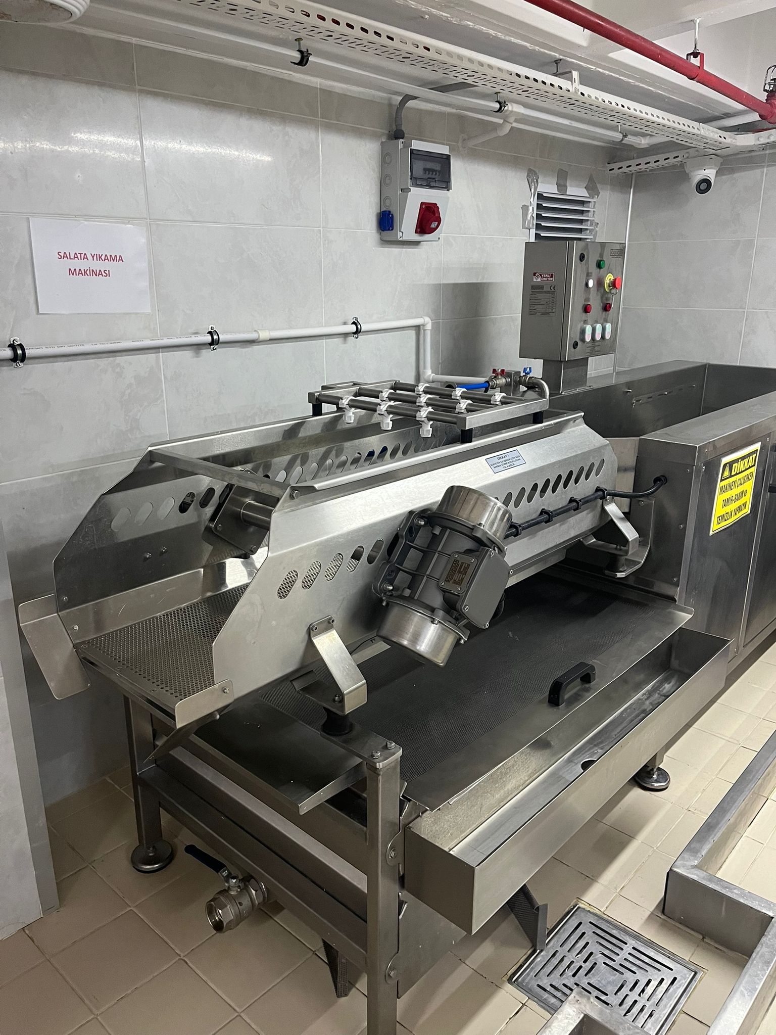 Machine de découpe, lavage et blanchiment de fruits et légumes soğuksan sym-300