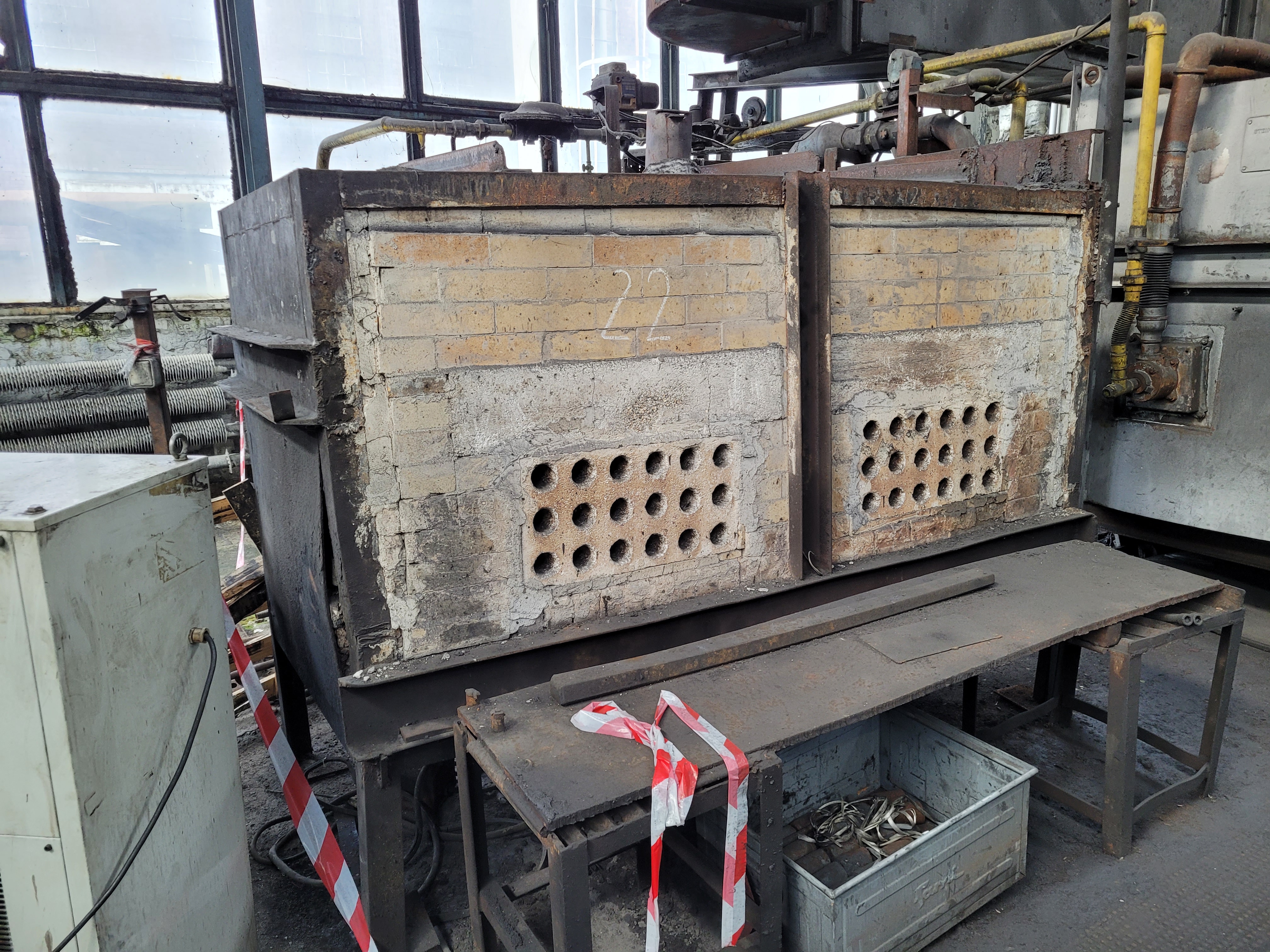 Four industriel FZ 512