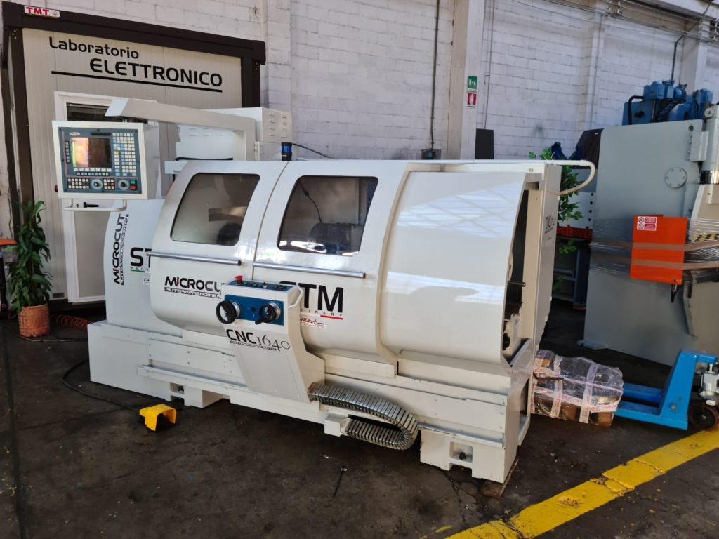 Tour cnc par apprentissage MICRO CUT CNC 1640 d'occasion