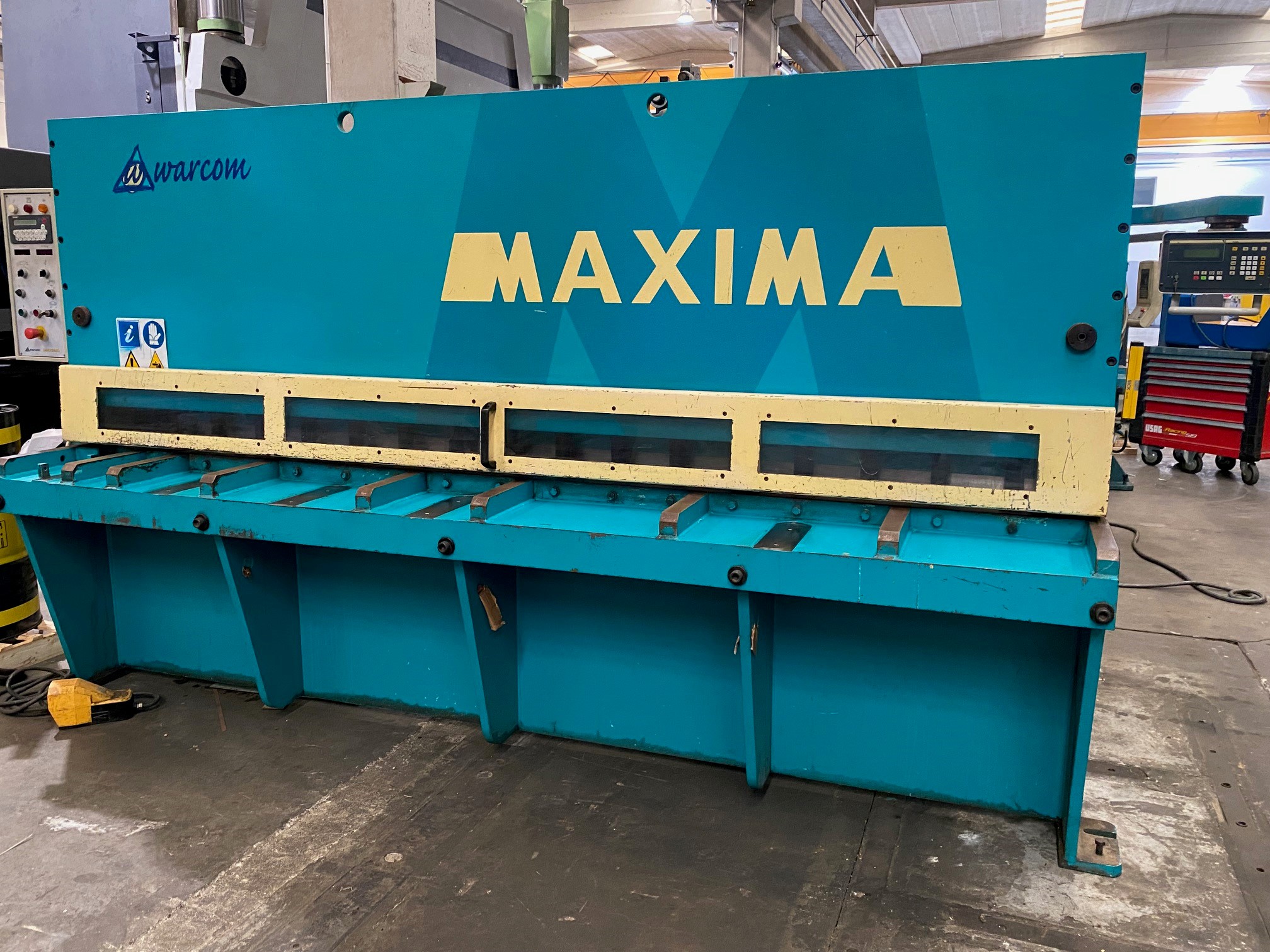 Cisaille guillotine hydraulique WARCOM MAXIMA 30-04