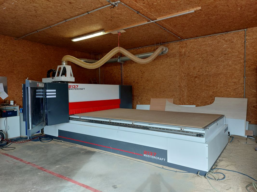Centre d'usinage CNC pour le bois OMAKSAN Mastercraft 2137