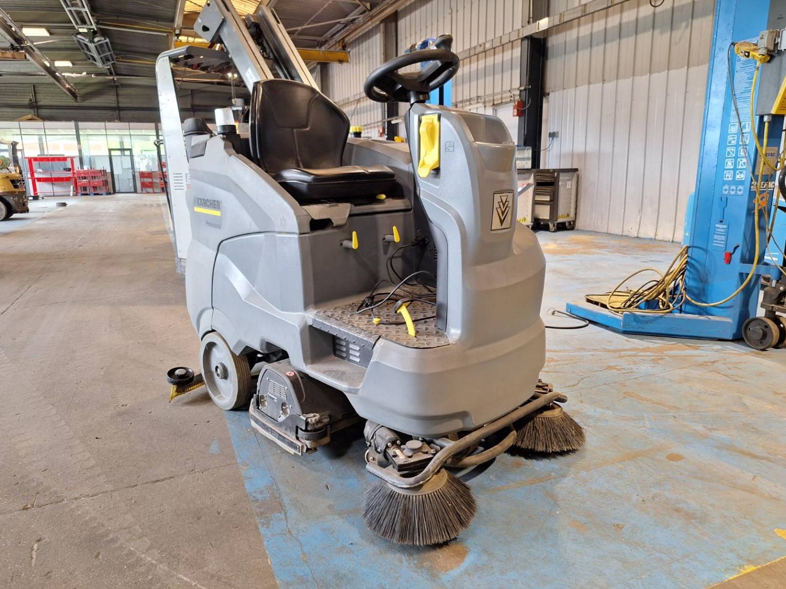 Machine de manutention Kärcher BR90/150