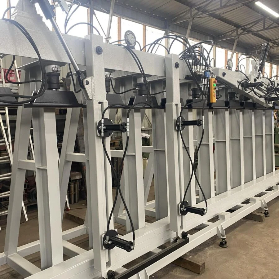 Presse hydraulique JUWAL PK-6 pour poutres en lamellé-collé Faible nombre d'heures