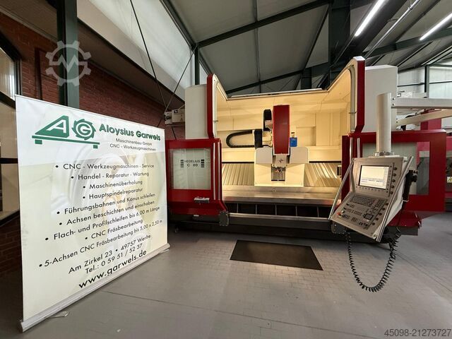 Vertical machining center **USED XYZ** UMC-5X5 Axis Vertical Machining Centre