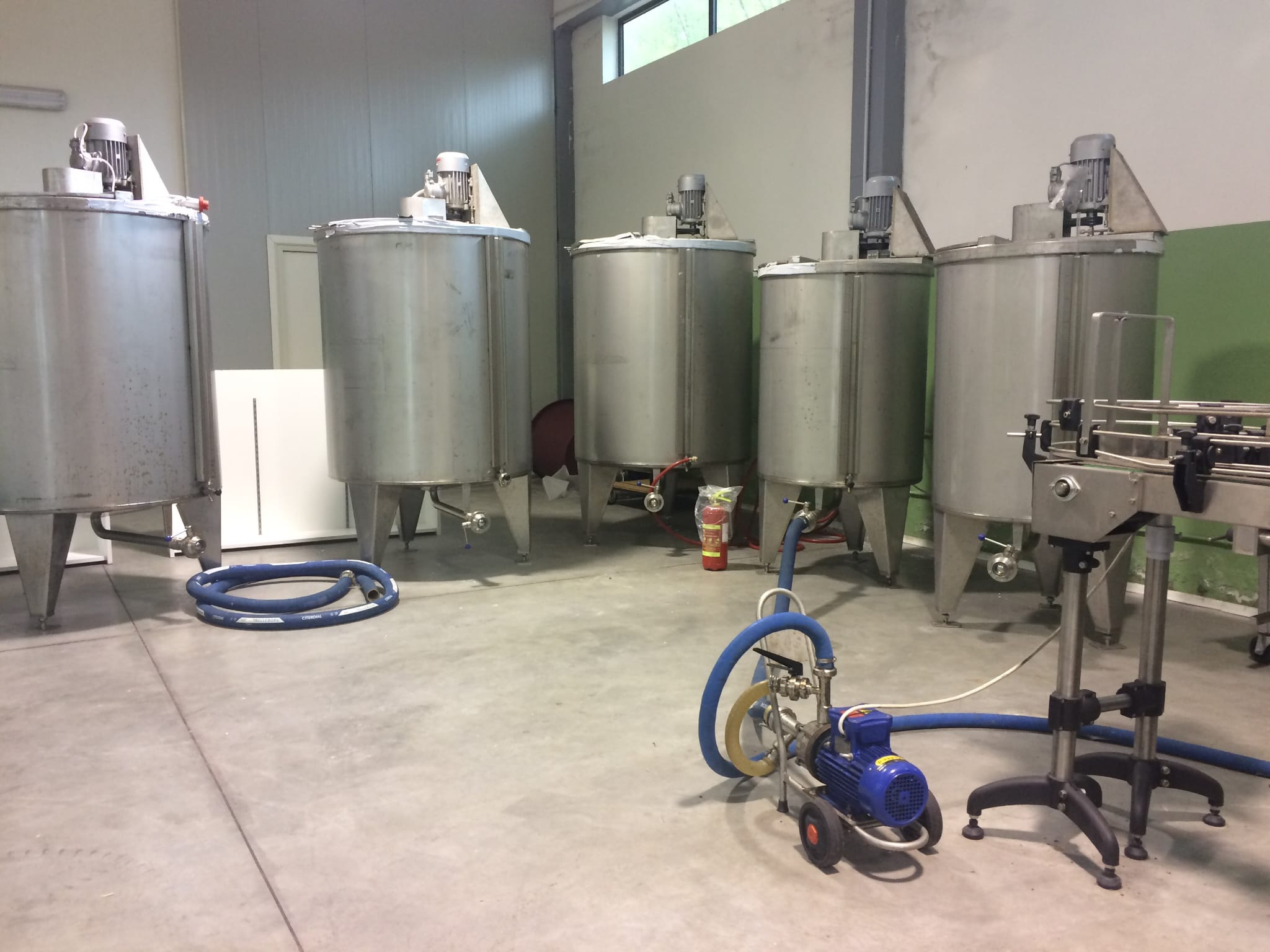Ligne complète d'embouteillage Liquor/Wine/Oil - Monoblocco Formincs SR/2 HDA + Strip + Food machinery