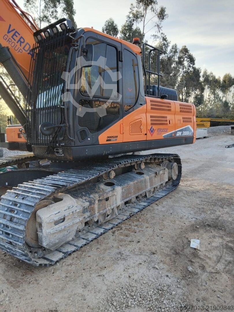 Crawler excavator DOSSAN DX300LC - 7K